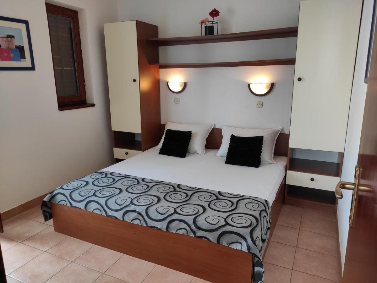Apartments With A Parking Space Novalja, Pag - 6552 외부 사진