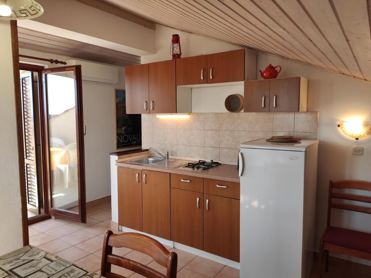 Apartments With A Parking Space Novalja, Pag - 6552 외부 사진